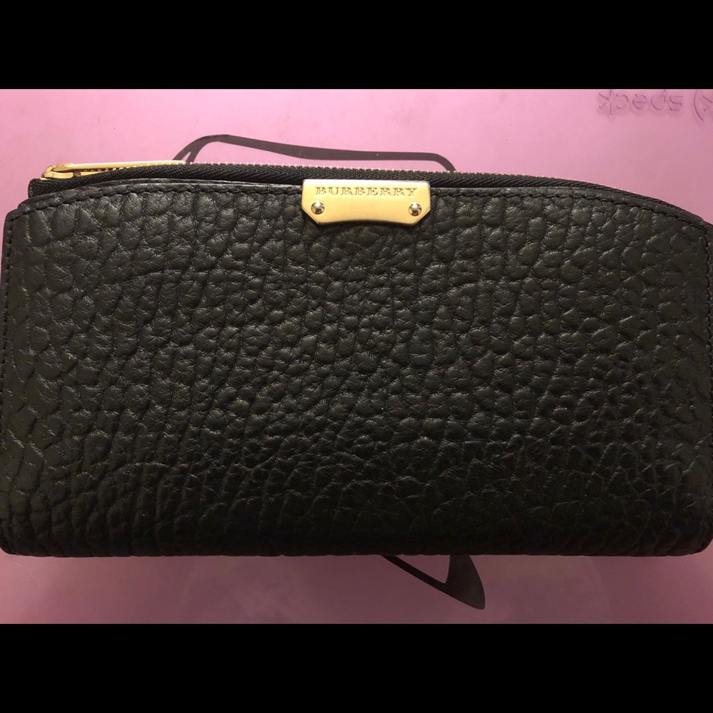 Burberry grain Wellington pebbled wallet